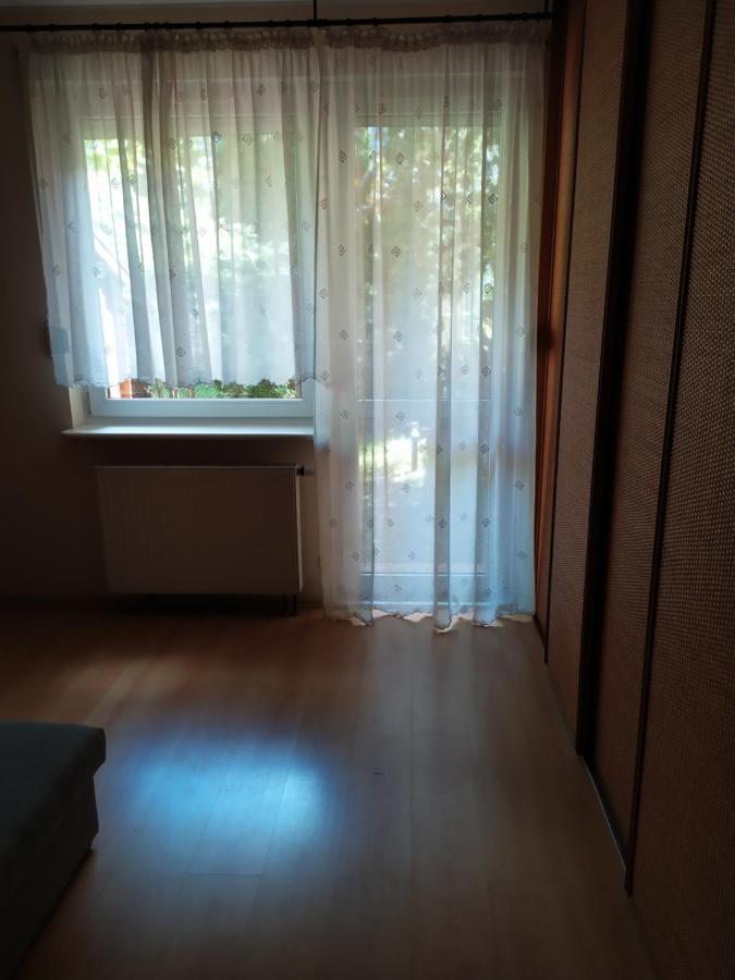 Apartament Swarzedzアパートメント エクステリア 写真