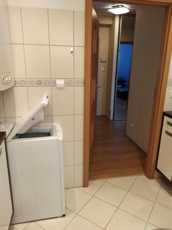 Apartament Swarzedzアパートメント エクステリア 写真